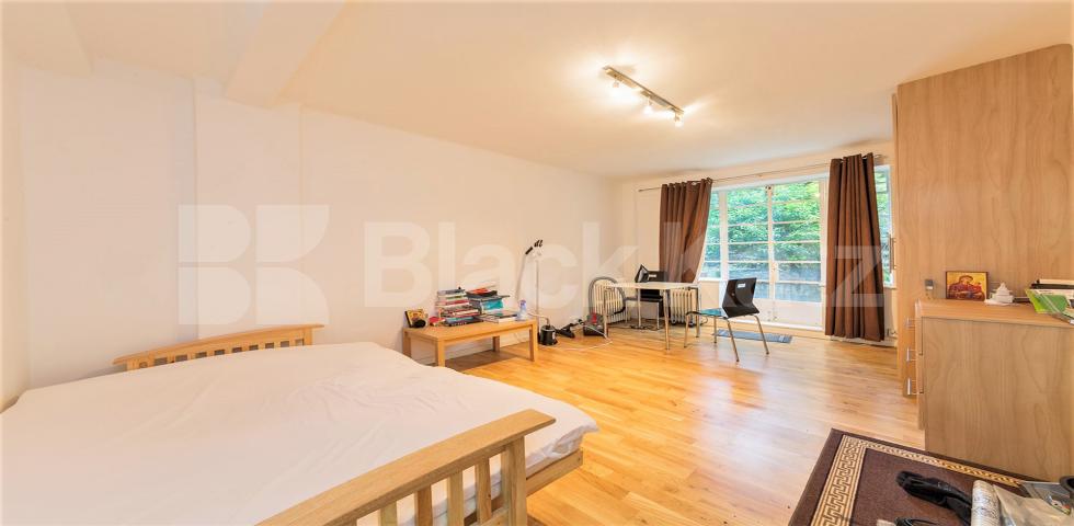 			Studio Apartment, 1 bath, 1 reception Apartment			 Shepherds Bush Road, SHEPHERDS BUSH